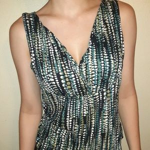 Nine West sleeveless VNeck